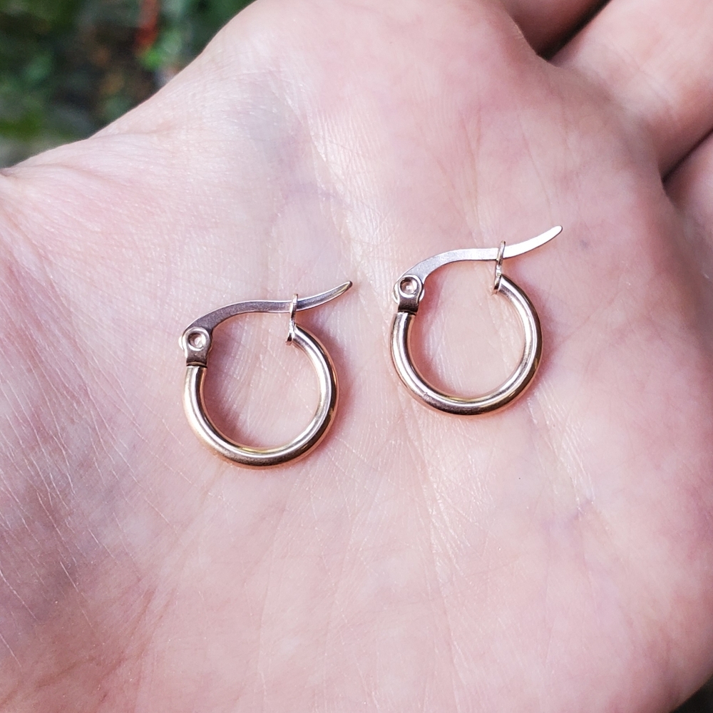 NWOT Small 16mm Rose Gold Hoops